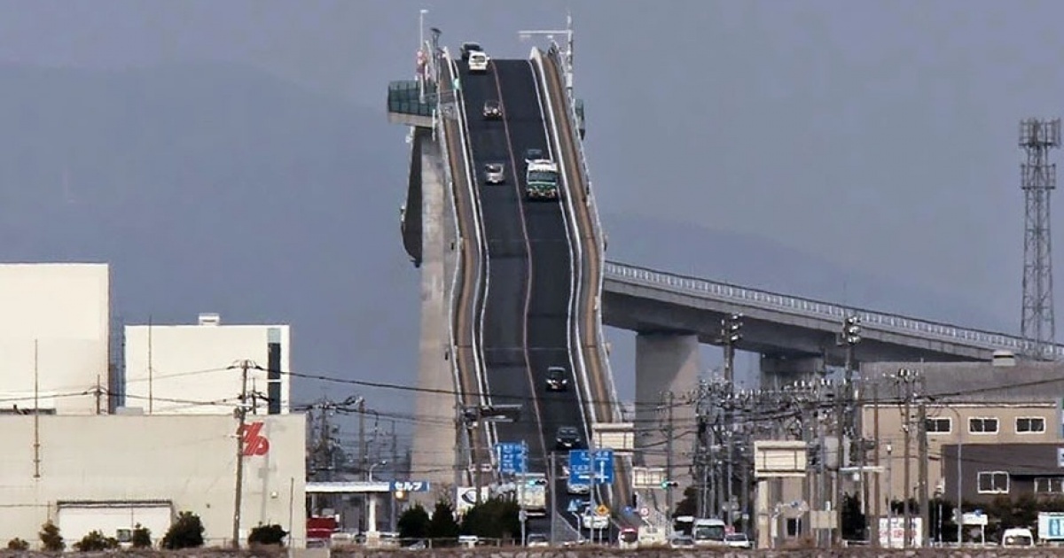 No, this is not a roller coaster! It's a crazy bridge in Japan