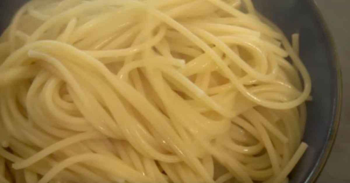 Stop wasting water by cooking pasta in a pot - this trick is much better