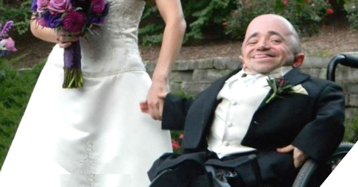 People refused to believe this husband's wedding photo